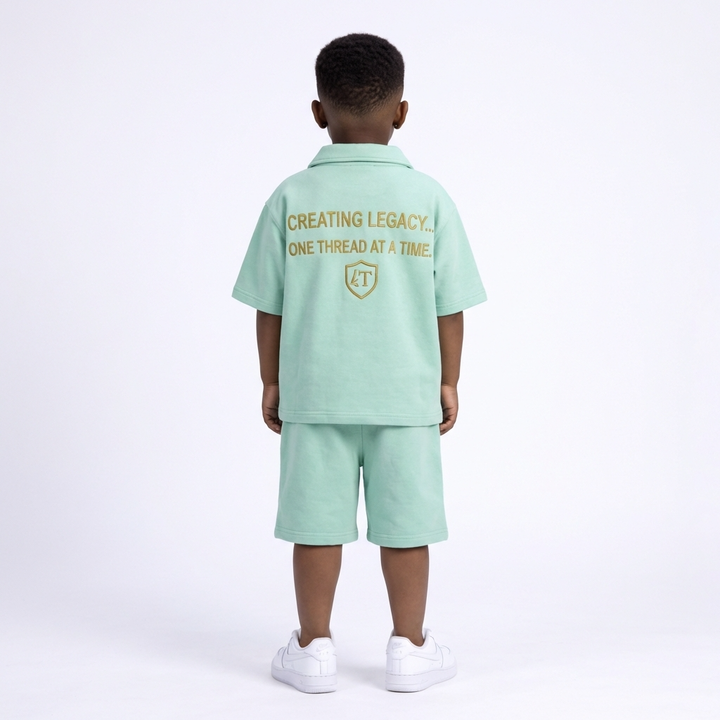 The Young Heir Resort Set